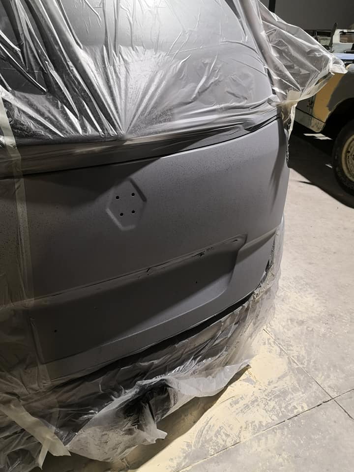 Reparación y Pintura de Portón Trasero